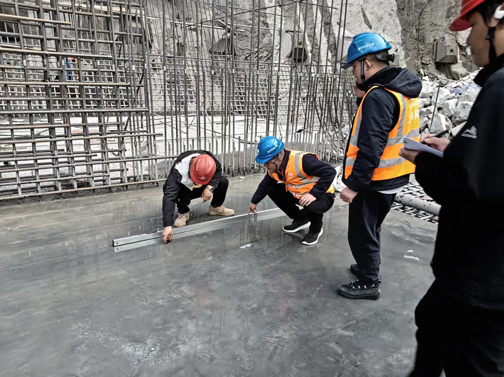 四川大渡河雙江口水電站泄洪系統(tǒng)工程 3#導(dǎo)流洞進(jìn)口閘室過流面混凝土澆筑圓滿完成